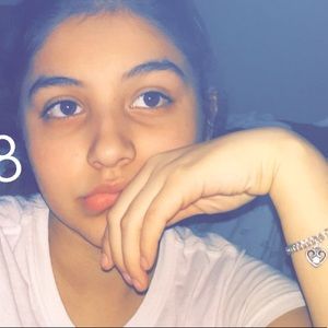 Meet your Posher, Mia